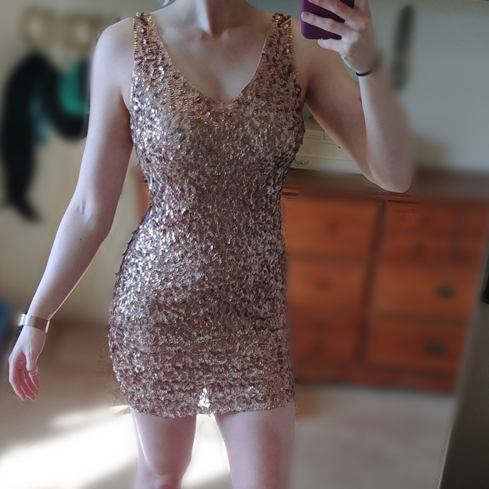 Bodycon sequin dress